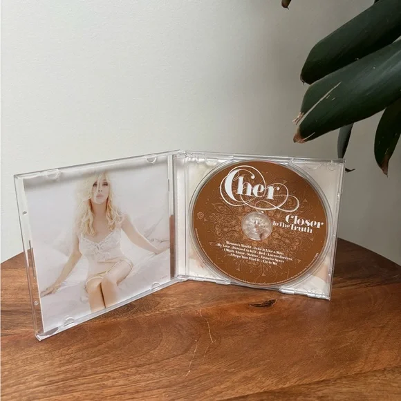 Cher CD Collection - Picture 6 of 10